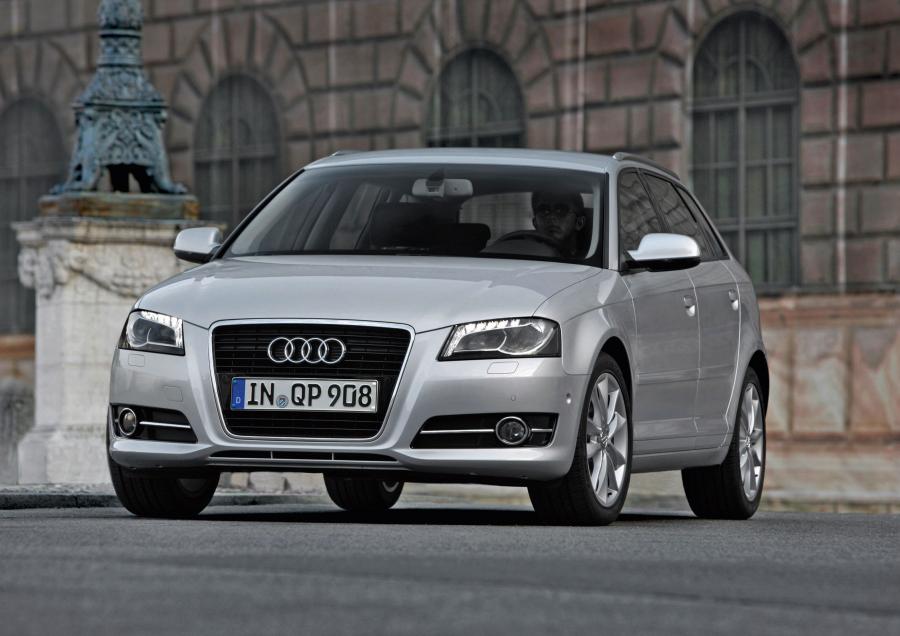 Audi A3 Sportback TFSI (8PA) 2010 года  (WW) (фото 17 из 24)